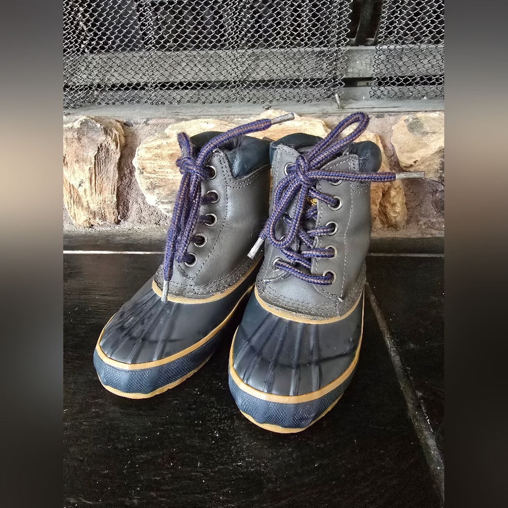 Western Chief Kids Steel Shank Winter Boots Size 9